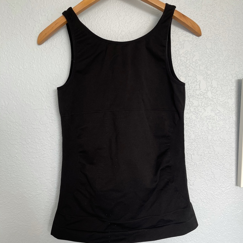 3 XL Compression Tank - Picture 3 of 3